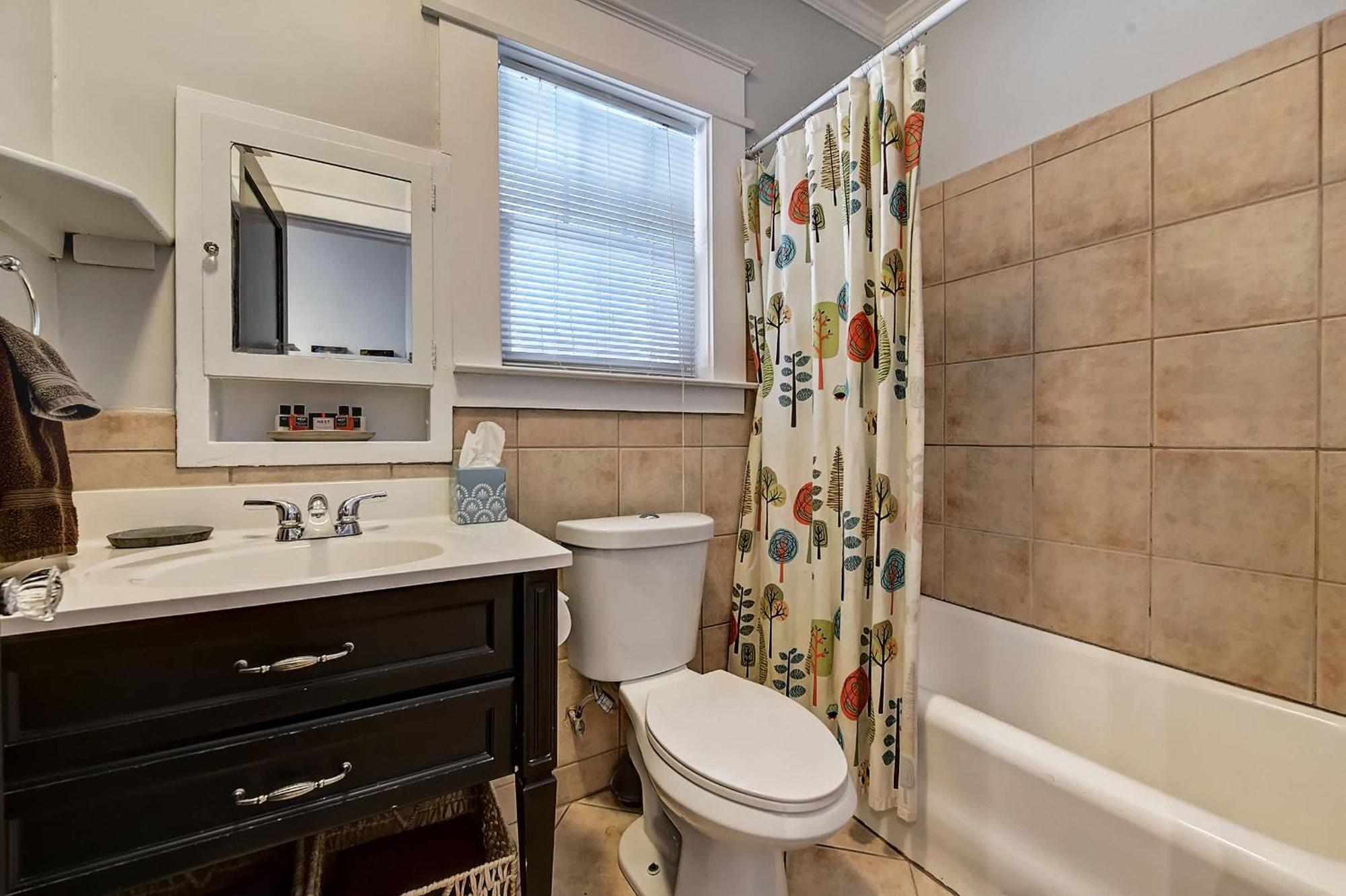 Bright And Restful 2br Near Uptown With Balcony Charlotte