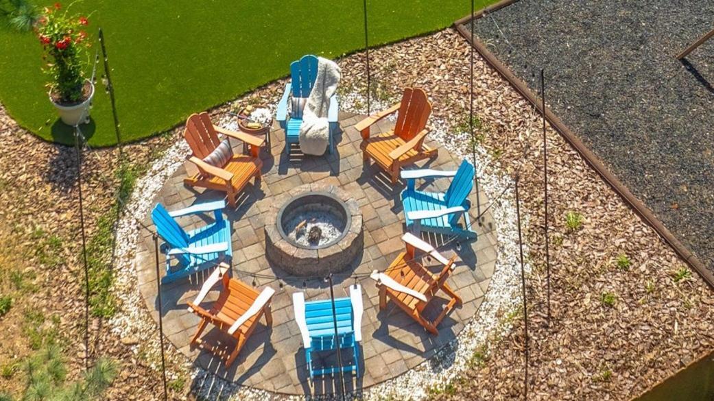 Pool Oasis With Hot Tub, Pickleball Court And Games Near Uptown *