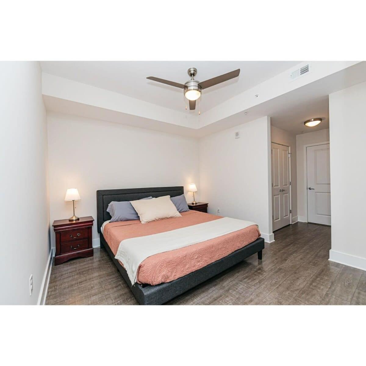 Uptown 2br Furnished *