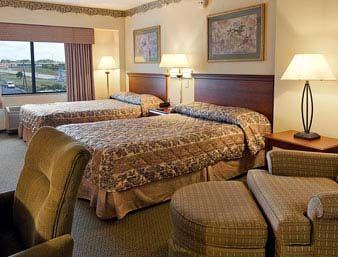 Wingate By Wyndham Airport 3*