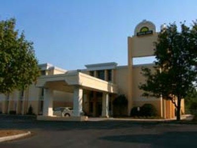 Hotel Baymont By Wyndham Charlotte-airport Coliseum Charlotte
