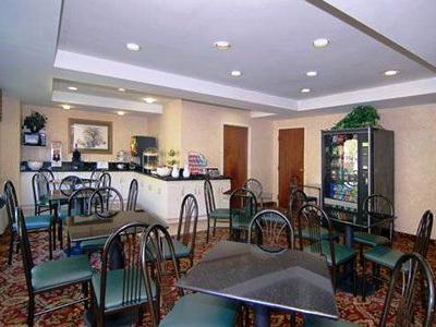 Sleep Airport - Billy Graham Parkway Hotel