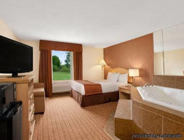 Baymont By Wyndham Charlotte-airport Coliseum Hotel