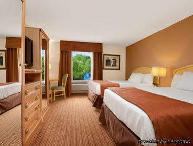 Hotel Baymont By Wyndham Charlotte-airport Coliseum Charlotte