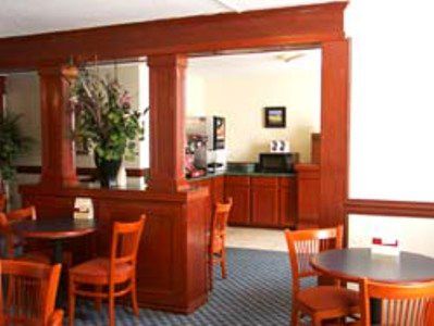 Hotel Baymont By Wyndham Charlotte-airport Coliseum Charlotte
