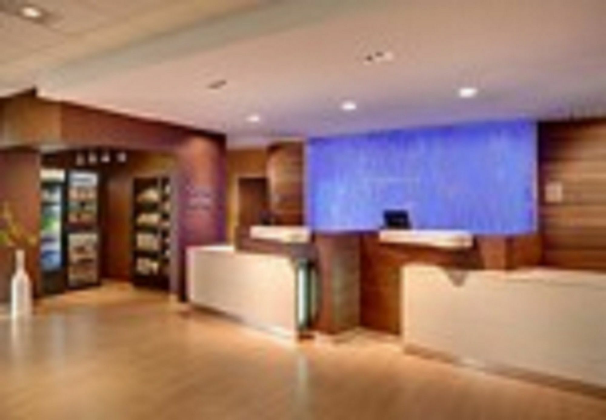 Hotel Fairfield & By Marriott Airport 3*