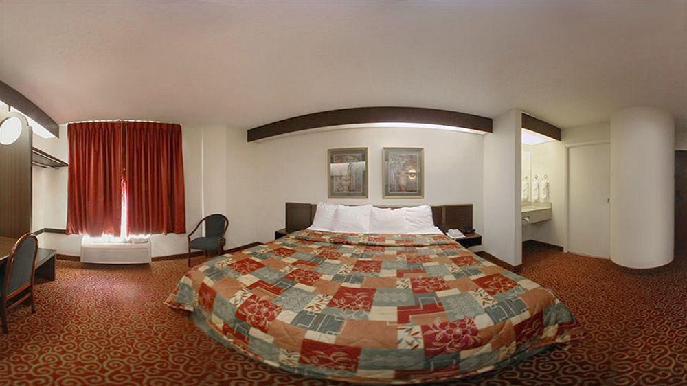 Sleep Airport - Billy Graham Parkway Hotel Charlotte