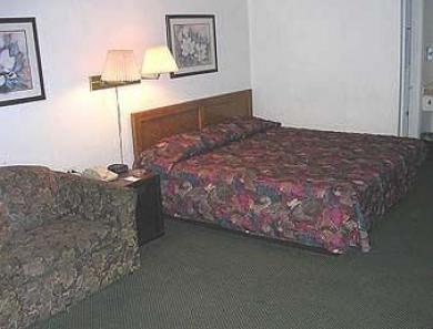 Lodge Econo Airport Area