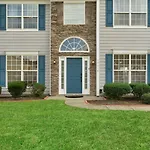 Spectacular 5Br-Family Home With Pool & Amenities