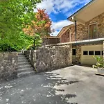 Cozy Charlotte Retreat With Yard About 5 Mi To Dtwn