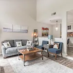 Modern Cozy Townhome * Charlotte