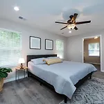 Brandnew Spacious 4 Bedroom House Minutes To Uptown * Charlotte