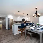 Holiday home Brandnew Spacious 4 Bedroom House Minutes To Uptown Charlotte