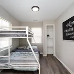 Brandnew Spacious 4 Bedroom House Minutes To Uptown * Charlotte