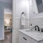 2br 1ba Duplex House King Beds Great For Small Groups Close To Uptown Attractions Apartment Charlotte