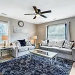 Homestay Cozy, 1-level - 5 Miles To Uptown Clt Charlotte
