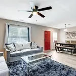 Cozy, 1-Level Cottage - 5 Miles To Uptown Clt
