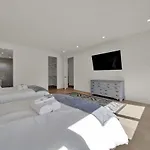 Amazing Views Rooftop Patio, Gym And Game Holiday home Charlotte