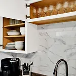 Charming 3 Bdrm In - 1 Mile To Uptown