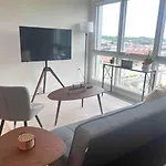 Apartment Apartment, Queen Bed, Wifi, Kitchen, Washer & Dryer In Charlotte