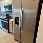 Apartment Apartment, Queen Bed, Wifi, Kitchen, Washer & Dryer In *