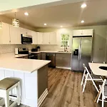 Holiday home Modern Near Uptown Clt, Airport And