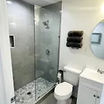 Modern Near Uptown Clt, Airport And Holiday home *