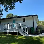 Modern Near Uptown Clt, Airport And Holiday home Charlotte