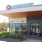 1Br King Bed Near Shopping, Dining & Entertainment