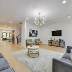 Luxe Townhome In South End Charlotte Near Uptown!