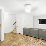 Holiday home Peacefull Getaway 20 Mins From Airport *