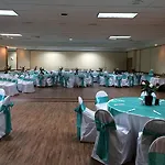 Golden Hotel, Charlotte