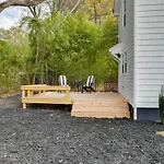 Stunning Charlotte Retreat About 2 Mi To City Center!