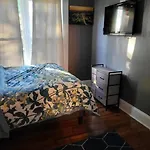 Perfectly Located. Close To Uptown, Noda..