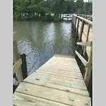 3-Bdr Direct Waterfront Cottage