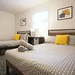 Spacious Family Friendly Home With Game Room By Unc Charlotte