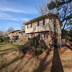 Spacious Home With Work Space, Firepit, Bbq Grill