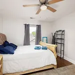 Walking Distance To Restaurants Bars And Breweries Holiday home Charlotte