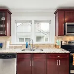 Holiday home Walking Distance To Restaurants Bars And Breweries