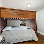 Holiday home Walking Distance To Restaurants Bars And Breweries