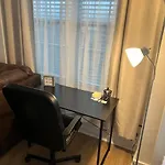 Apartment Uptown Luxury Near It All