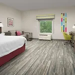 Hampton Inn & Suites Charlotte Airport Lake Pointe