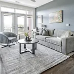 Apartment Landing Modern With Amazing Amenities