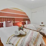 Vibrant South Clt Oasis, 3Brs, Patio, Fire Pit