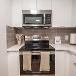 Queen Classic Apartment Charlotte