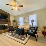 Your Cozy Retreat In Charlotte