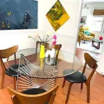 Holiday home Trendy Bohemian Bungalow, Close To Uptown, Plaza & Noda Charlotte