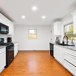 Trendy Bohemian Bungalow, Close To Uptown, Plaza & Noda Charlotte
