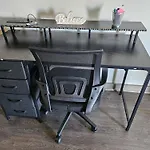 Uptown Stay And Adventures With Pool, Bars & Shops