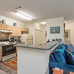 Cozy 1-br With A Seasonal Pool Apartment *